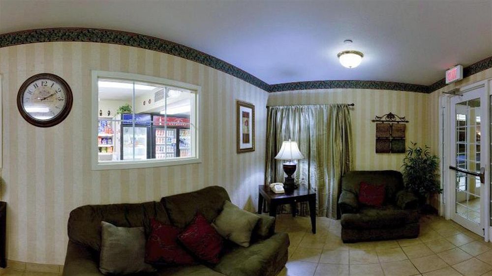 Sonesta Simply Suites Oklahoma City Airport מראה חיצוני תמונה