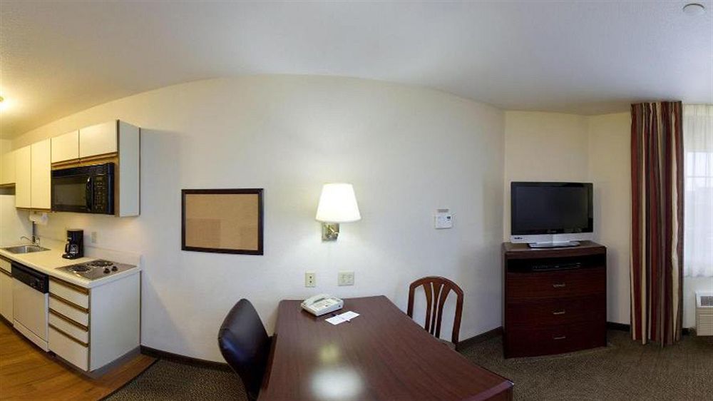 Sonesta Simply Suites Oklahoma City Airport מראה חיצוני תמונה