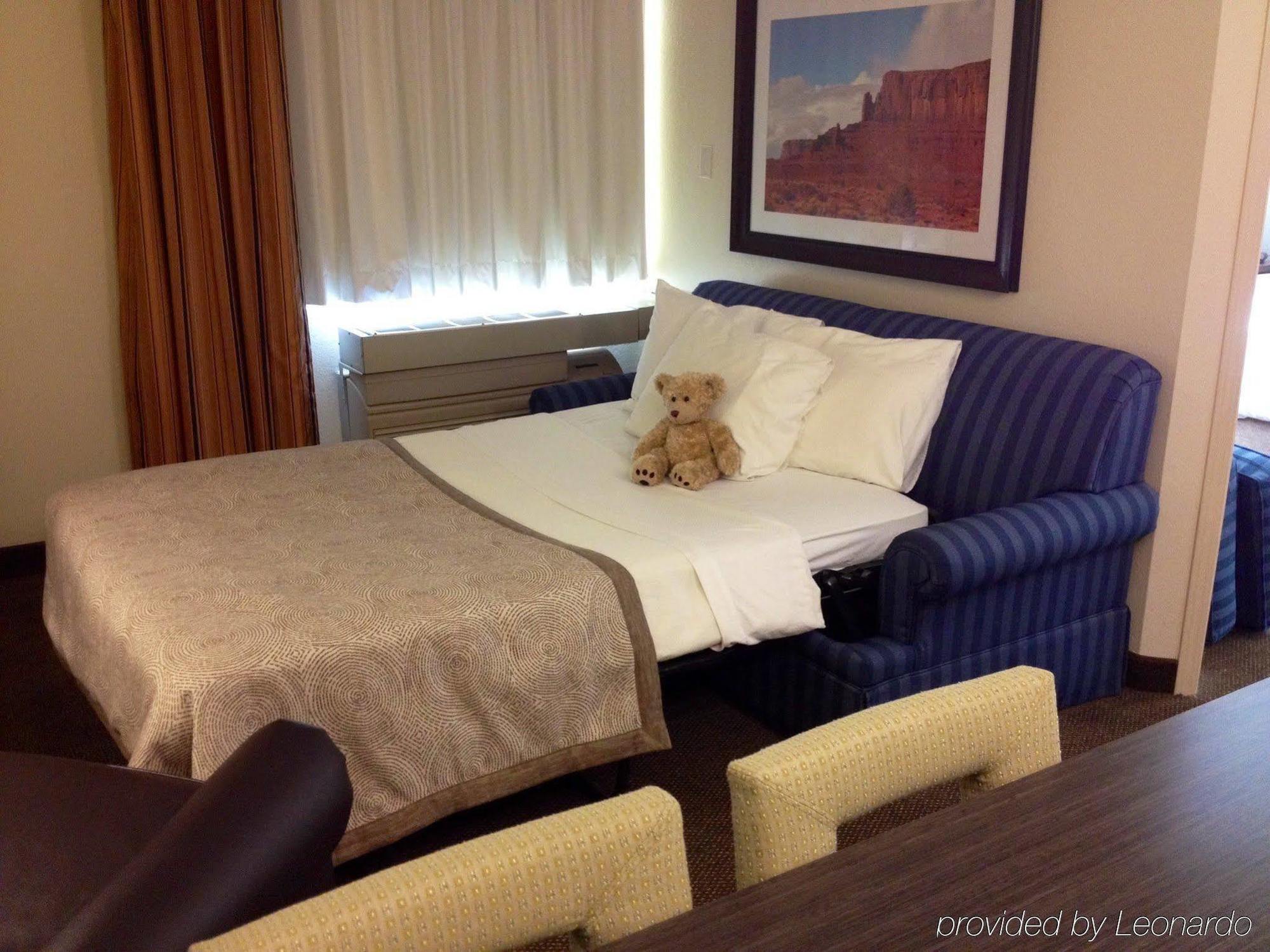 Sonesta Simply Suites Oklahoma City Airport מראה חיצוני תמונה
